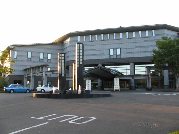 Sendai International Center (Haupteingang)